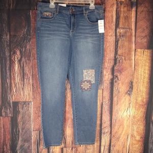 NWT - Size 12 Style & Co Ankle Pants With Patchs
